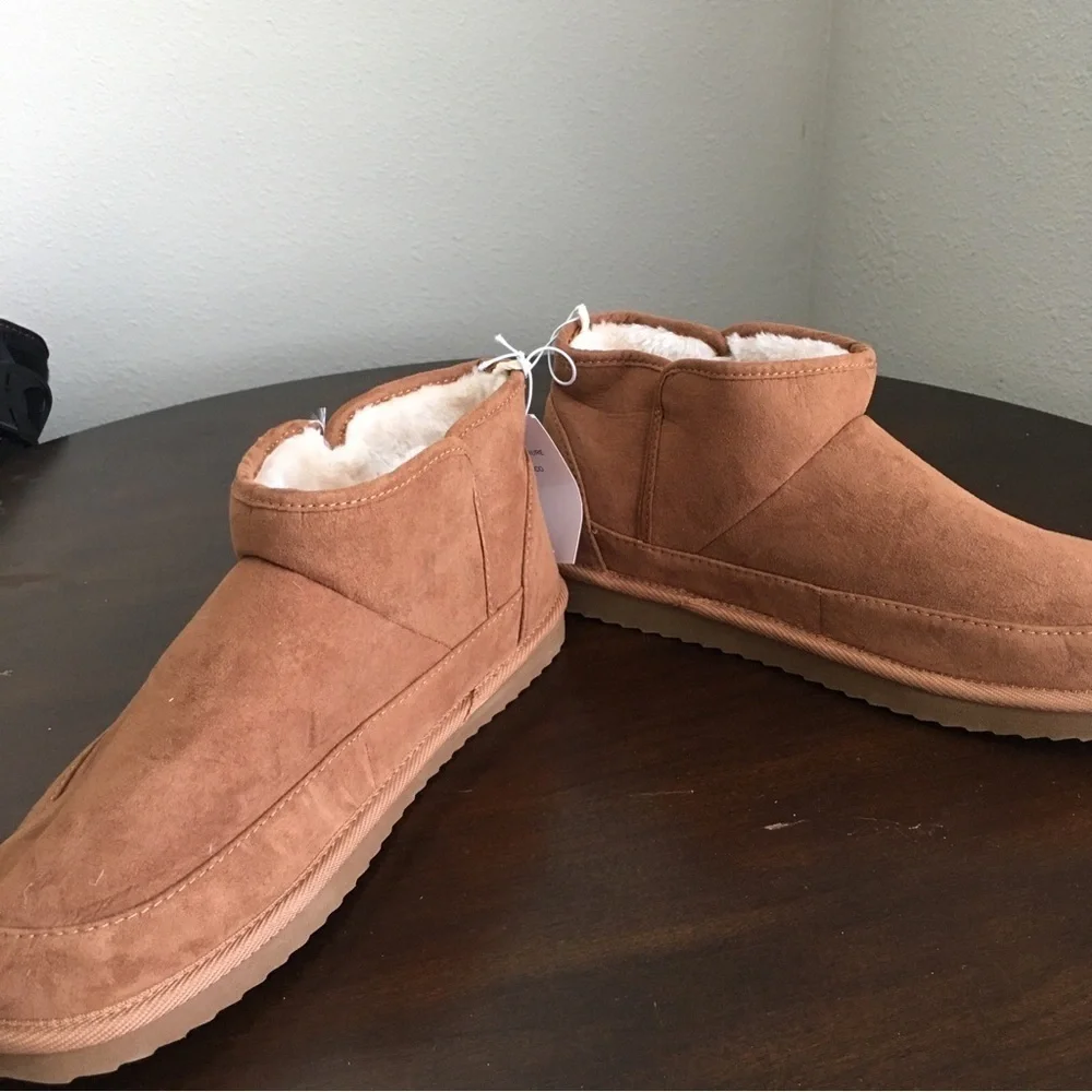 Old navy woman 9 Brown Faux fur boots
